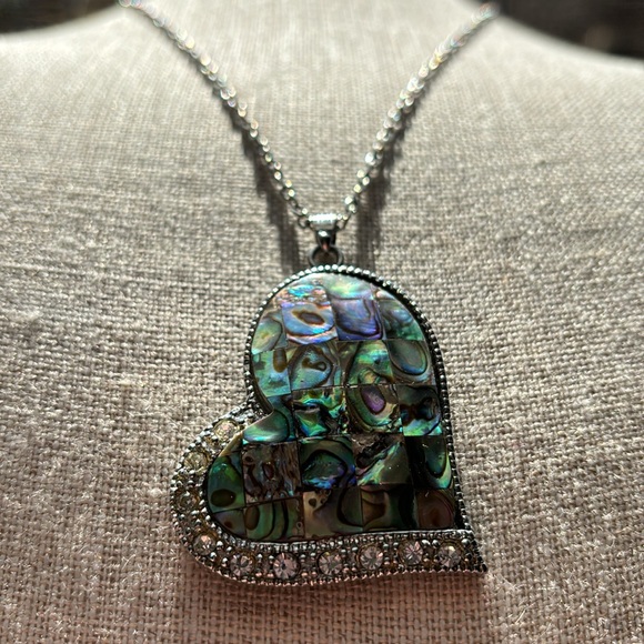 Genuine Abalone Silver Heart Necklace - Picture 3 of 9